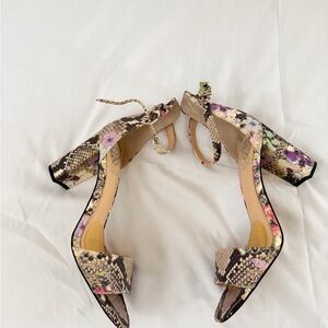 Block floral heels sandals